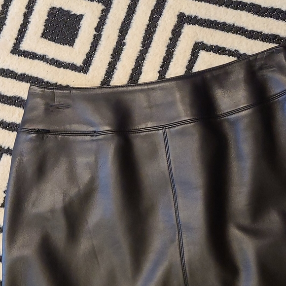 Lord & Taylor 100% leather skirt - Picture 2 of 6